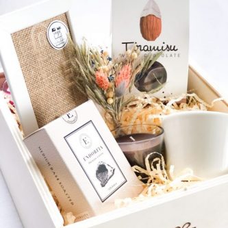 Deluxe Tiramisu White Chocolate