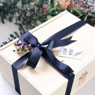 Lacivert Grogren Kurdele Tasarımlı Büyük Kutu